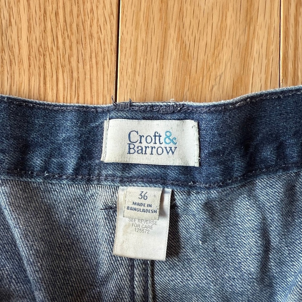 Croft & Barrow The Side Elastic Blue Denim Cargo Shorts Mens 36 7" Inseam - Picture 3 of 8
